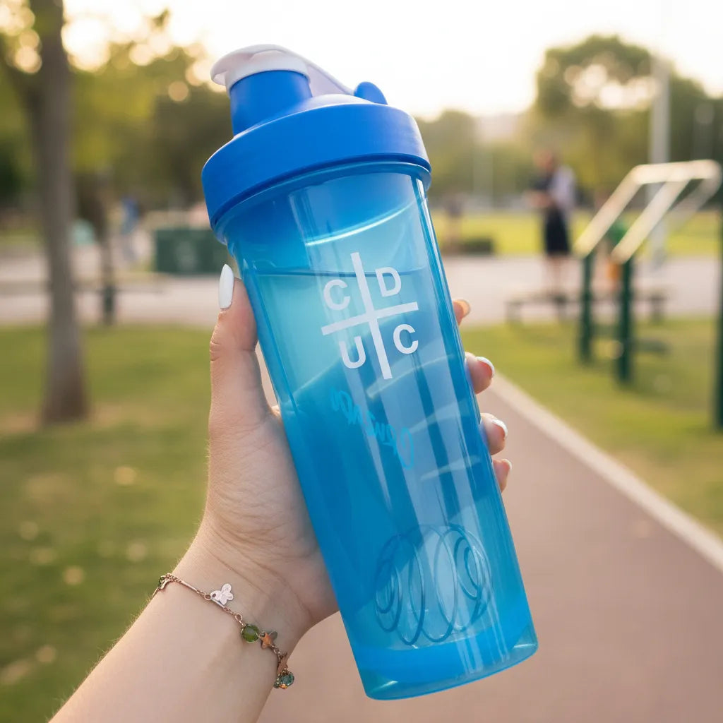 Sport Shaker U Catolica 700ml Revolvedor Botella Deportiva - Celeste